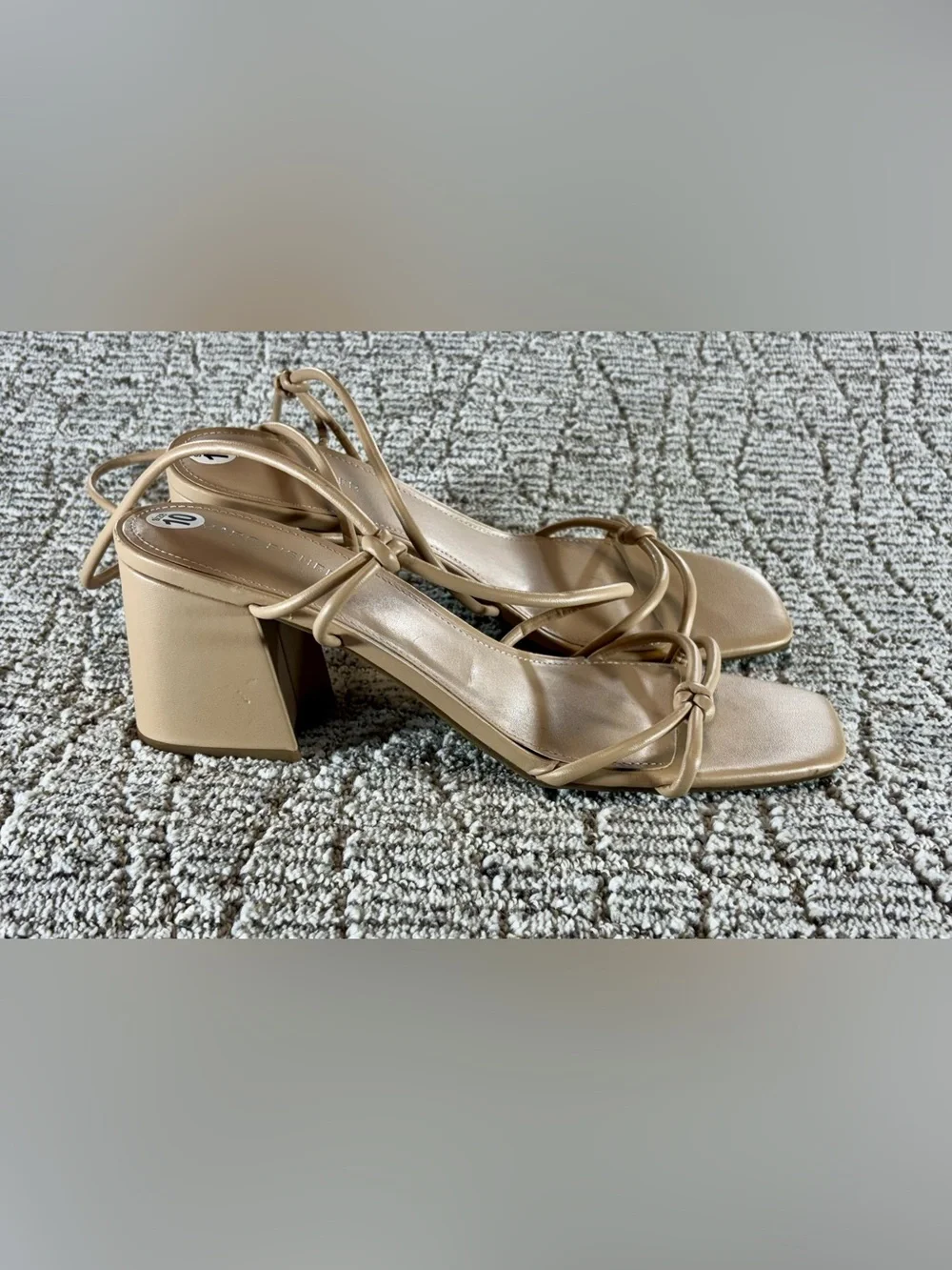 NEW Marc Fisher Women’s Size 10M Light Natural Tone Gurion Block Heel Sandal